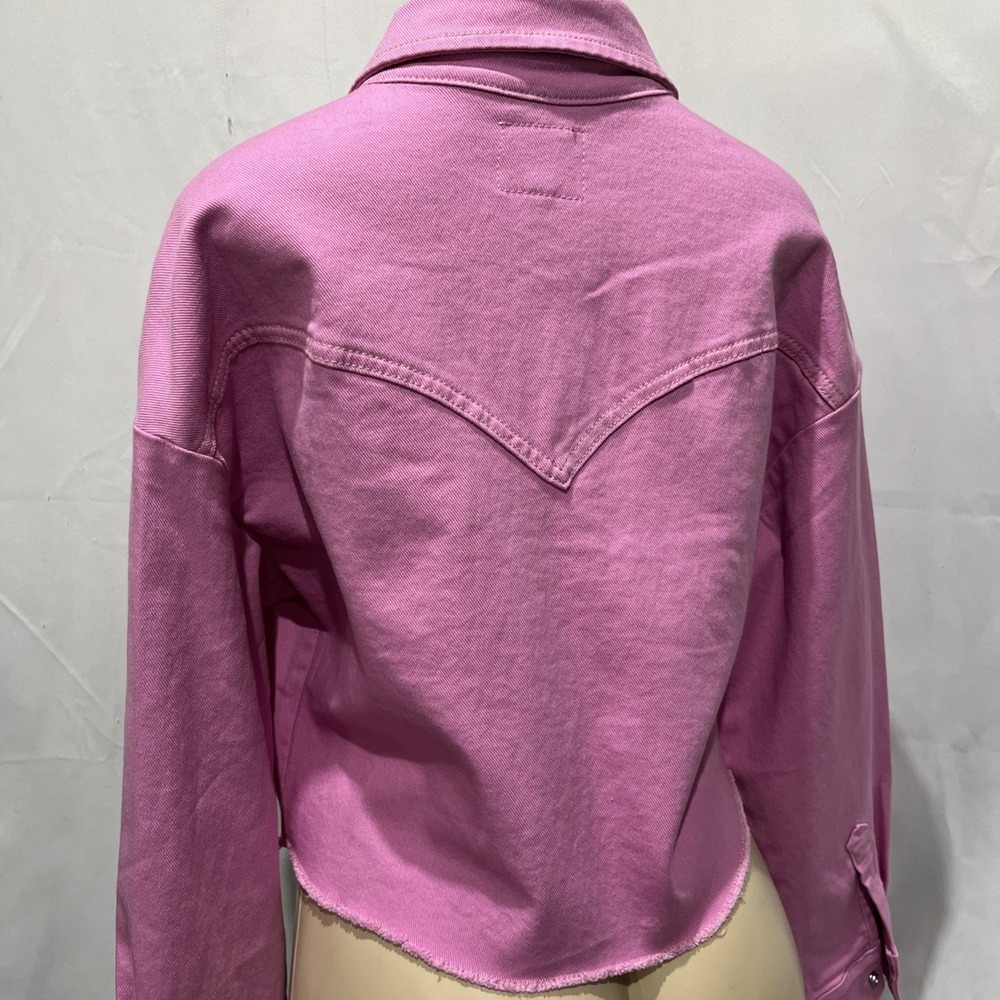 Wrangler Pink Cropped Oversized Denim Jacket Frayed Hem Western Snap Front SZ M - Picture 6 of 8